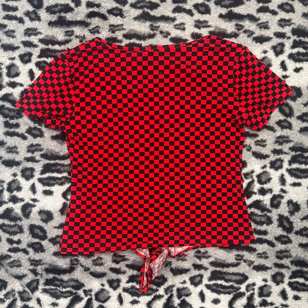 Rue21 Red and Black Checker Tie-Front Crop Top - Picture 5 of 5